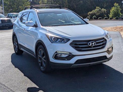 Used 2017 Hyundai Santa Fe Sport image 3