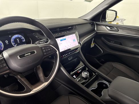 New 2026 Jeep Grand Cherokee L Limited image 27