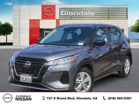 Certified 2025 Nissan Kicks Play S FWD image 1