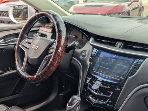 Used 2019 Cadillac XTS Luxury image 12