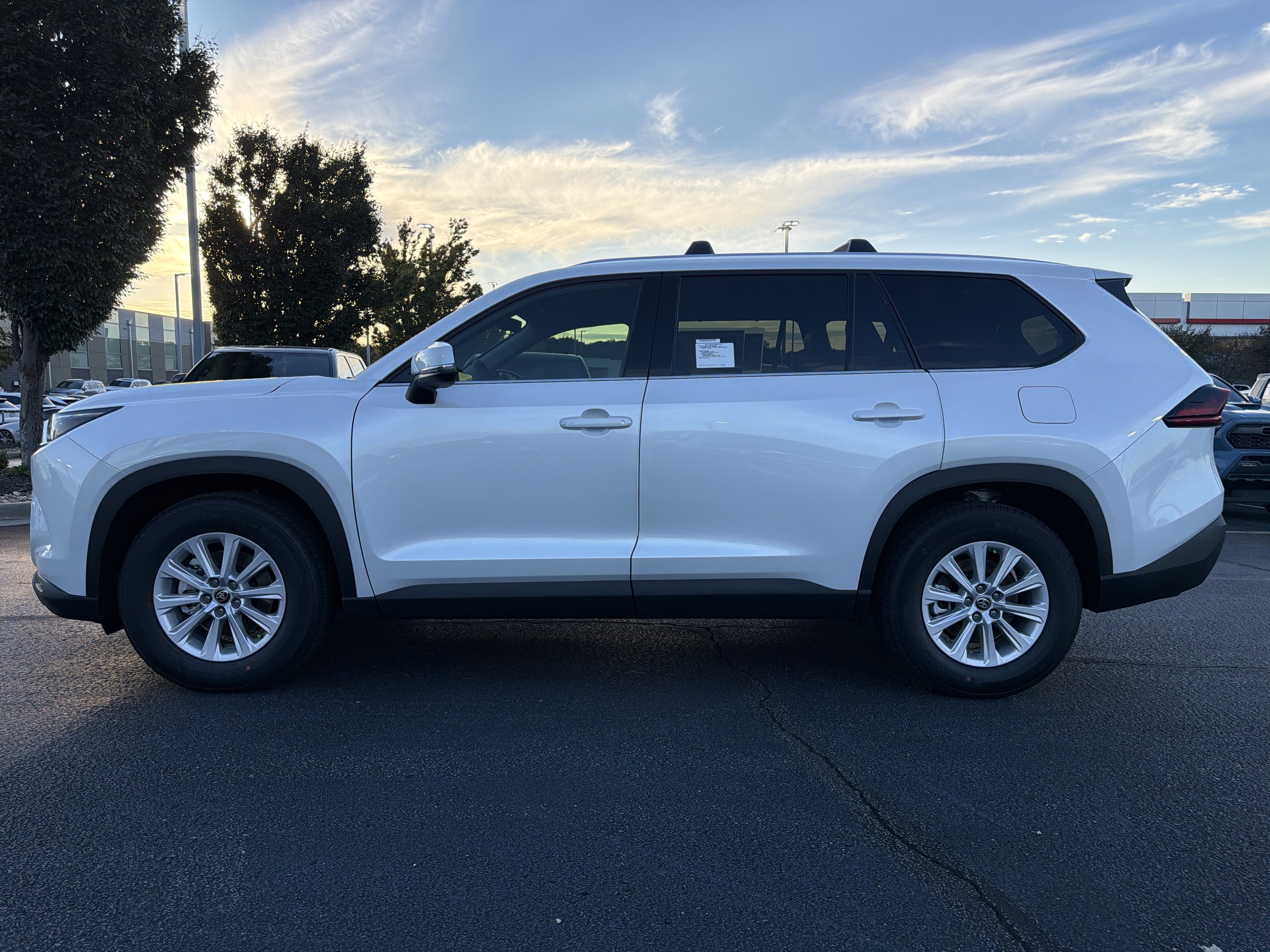 New 2026 Toyota Grand Highlander XLE FWD image 9