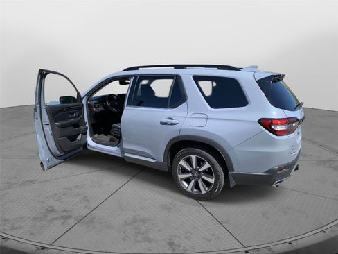 Certified 2023 Honda Pilot Elite image 10