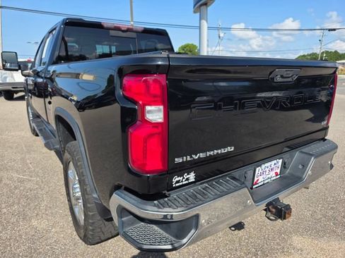 Used 2020 Chevrolet Silverado 2500 LTZ w/ LTZ Premium Package AWD/4WD image 6