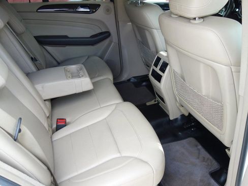 Used 2015 Mercedes-Benz ML 350 4MATIC image 24
