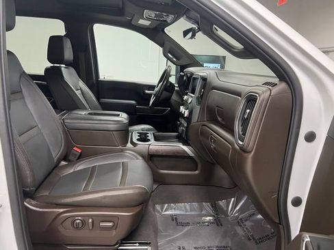 Used 2022 GMC Sierra 3500 Denali w/ Denali Ultimate Package AWD/4WD image 57