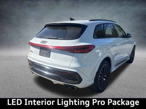 Certified 2025 Audi SQ5 Premium Plus w/ Premium Plus Package image 5