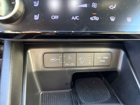 Used 2025 Hyundai Santa Cruz Limited image 29