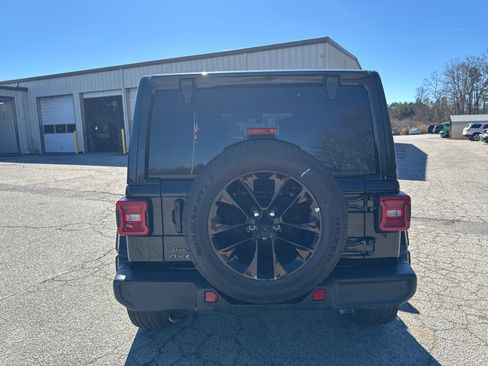 Used 2025 Jeep Wrangler Sahara w/ Safety Group image 6