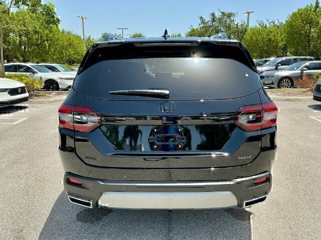 New 2026 Honda Pilot Touring image 5