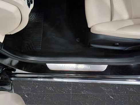 Used 2016 Mercedes-Benz C 300 4MATIC Sedan image 11