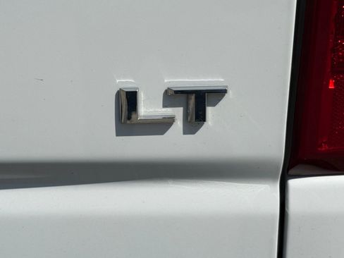 Used 2024 Chevrolet Silverado 2500 LT AWD/4WD image 19