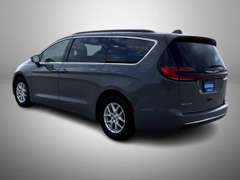 Used 2022 Chrysler Pacifica Touring-L FWD image 7