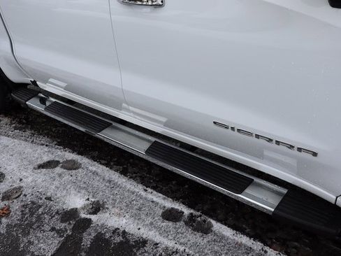 Used 2023 GMC Sierra 1500 SLT w/ SLT Premium Package image 21