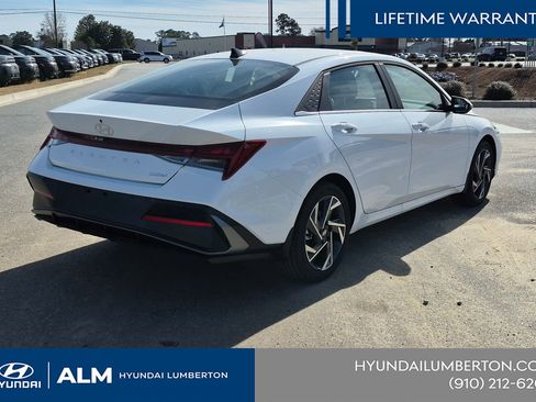 New 2026 Hyundai Elantra Limited FWD image 6