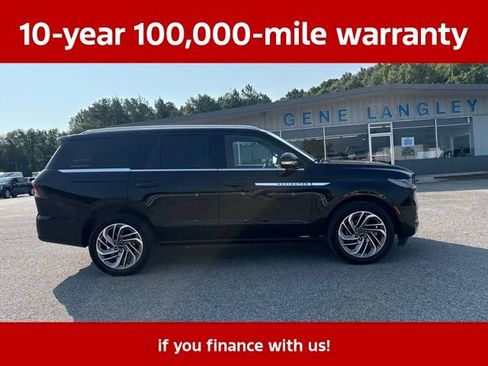 Used 2025 Lincoln Navigator Reserve AWD/4WD image 15