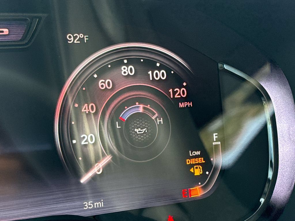 New 2027 RAM 2500 Limited AWD/4WD image 30