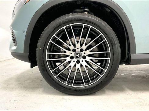 New 2026 Mercedes-Benz GLC 300 image 11