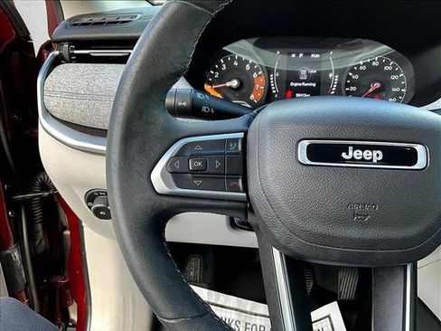 Used 2022 Jeep Compass Latitude AWD/4WD image 18