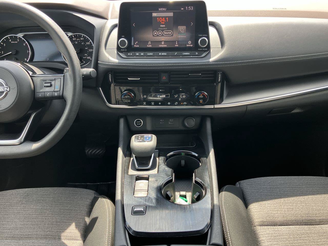Used 2022 Nissan Rogue SV FWD image 16