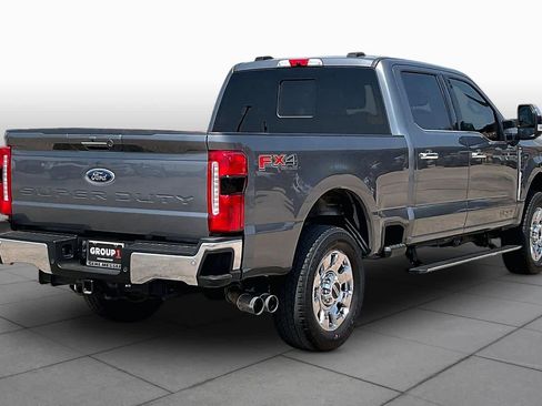 Used 2024 Ford F250 Lariat w/ Lariat Ultimate Package AWD/4WD image 13