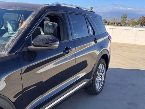 New 2026 Ford Explorer Platinum RWD image 9
