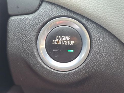 Used 2023 Chevrolet Equinox LS FWD image 31