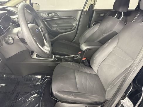 Used 2019 Ford Fiesta SE FWD image 4