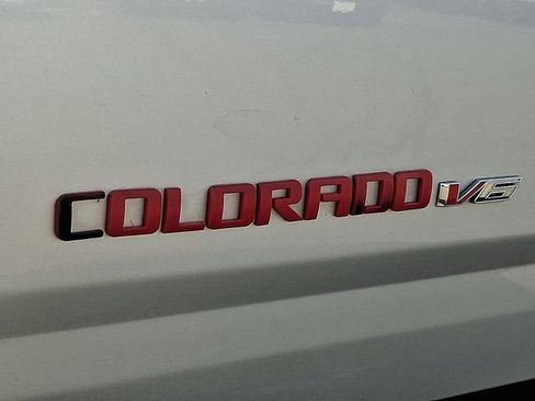 Used 2020 Chevrolet Colorado LT w/ LPO, Premium Interior Package AWD/4WD image 29