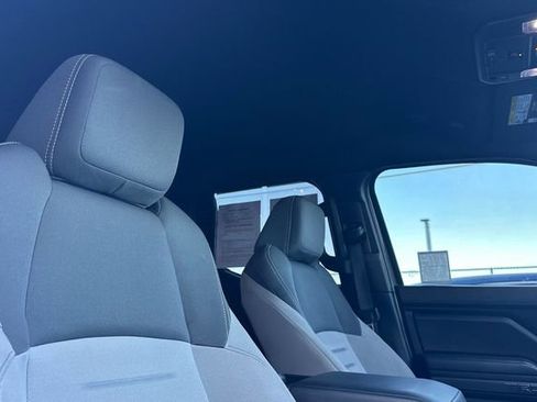Used 2024 Toyota Tacoma TRD Off-Road image 18