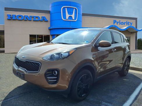 Used 2019 Kia Sportage LX AWD/4WD image 1