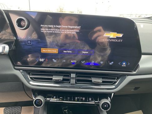 New 2026 Chevrolet Equinox EV RS image 16