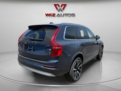 Used 2022 Volvo XC90 T6 Momentum w/ Advanced Package AWD/4WD image 5
