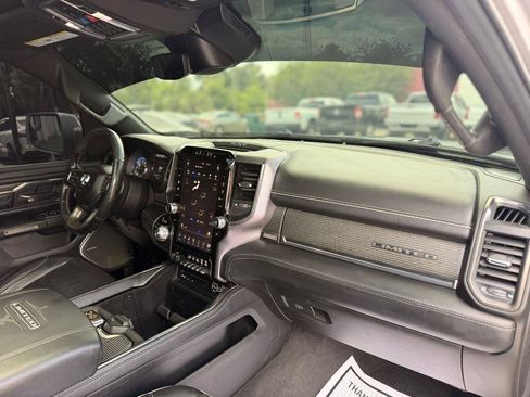 Used 2019 RAM 1500 Limited AWD/4WD image 12