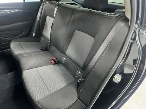 Used 2018 Buick Regal Preferred FWD image 12