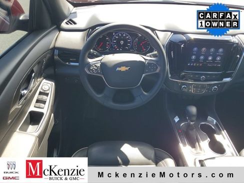 Used 2023 Chevrolet Traverse Premier FWD image 27