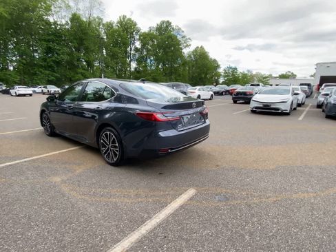 Used 2026 Toyota Camry XLE w/ Premium Package AWD/4WD image 9