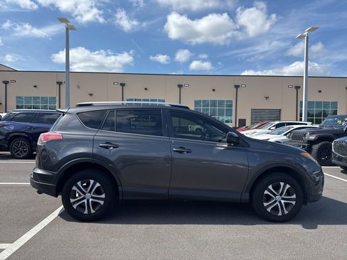 Used 2017 Toyota RAV4 LE image 2
