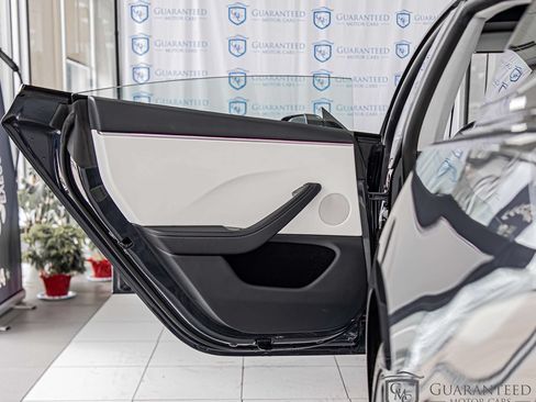 Used 2025 Tesla Model 3 Long Range RWD image 29