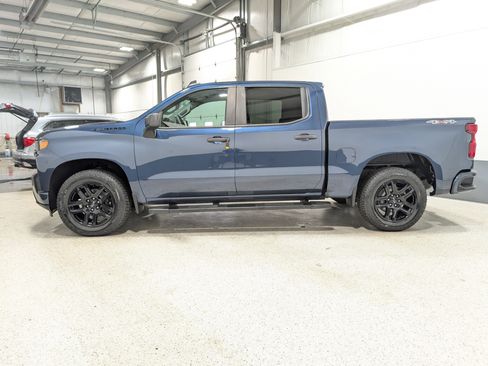Used 2021 Chevrolet Silverado 1500 Custom w/ LPO, Blackout Package image 6