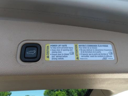 Used 2008 GMC Yukon SLT w/ SLT Preferred Equipment Group AWD/4WD image 9