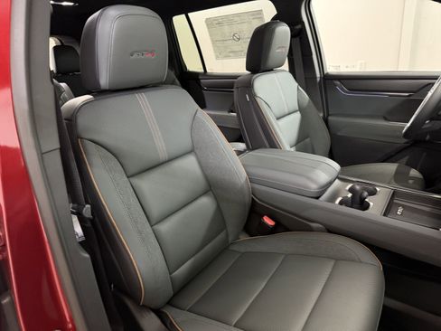 New 2025 GMC Acadia AT4 w/ Luxury Package image 31