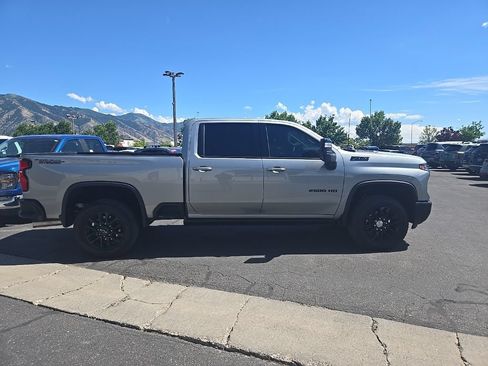 Used 2025 Chevrolet Silverado 2500 LTZ w/ Trail Boss Package AWD/4WD image 4