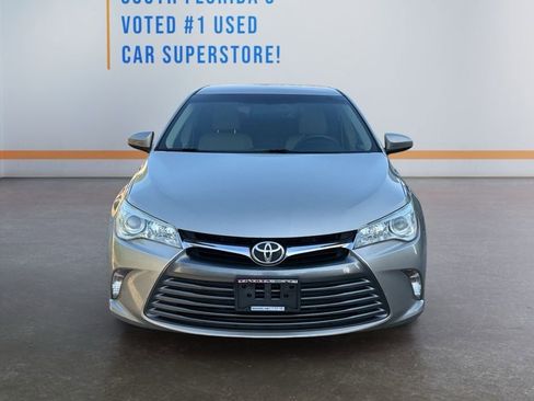 Used 2015 Toyota Camry LE image 9