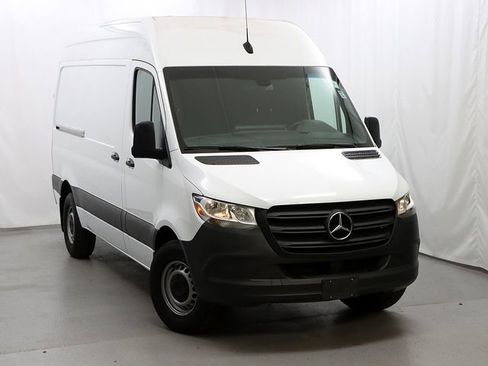 Used 2022 Mercedes-Benz Sprinter 144 Cargo image 1