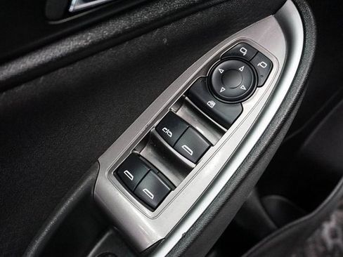 Used 2025 Chevrolet Malibu LT image 9