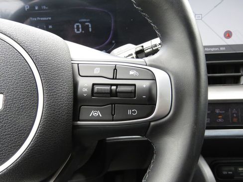 Used 2023 Kia Sportage EX FWD image 22