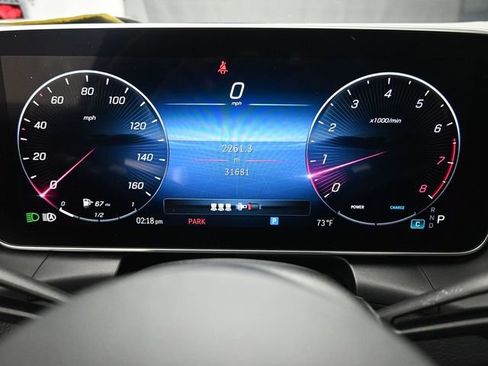 Used 2024 Mercedes-Benz GLC 300 4MATIC image 10