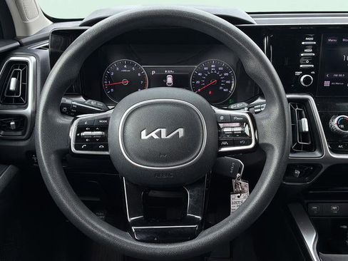 Used 2022 Kia Sorento LX image 18