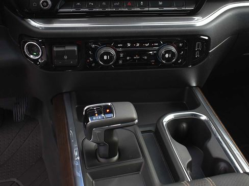 New 2026 Chevrolet Silverado 1500 High Country w/ High Country Premium Package image 18