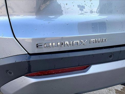 Used 2025 Chevrolet Equinox LT AWD/4WD image 30